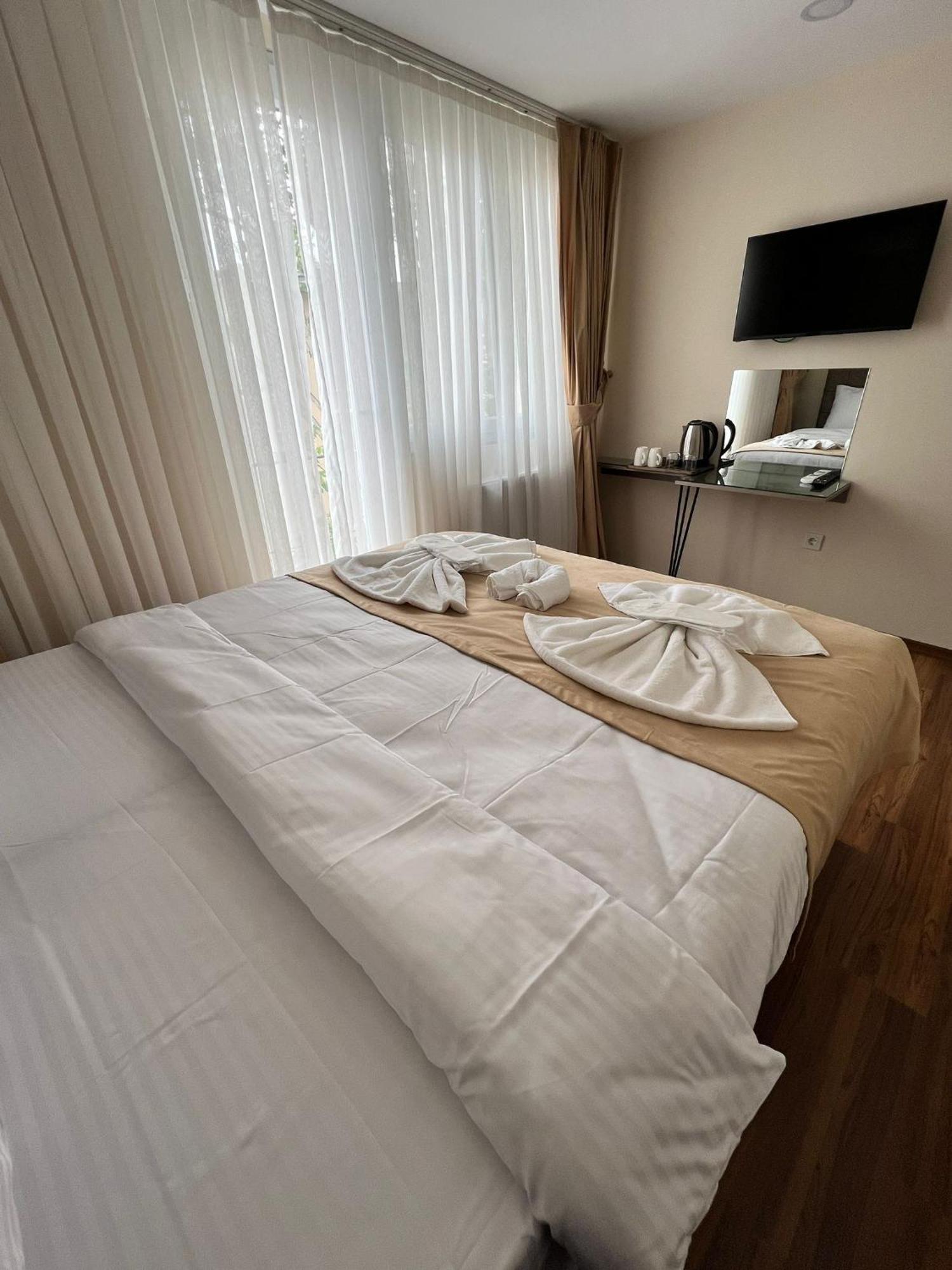 Taksim Nacre 360 Suit Istanbul Exterior photo