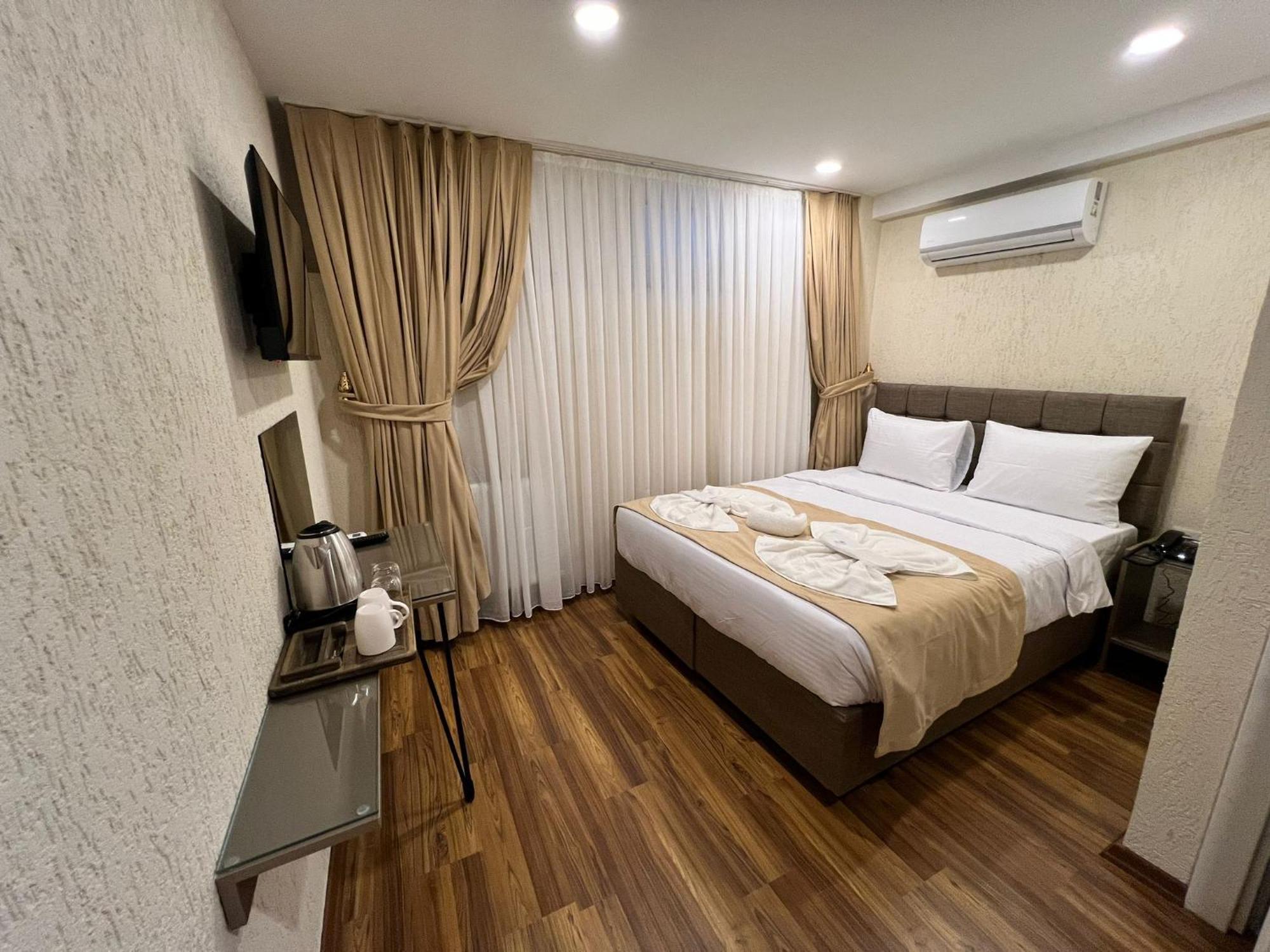 Taksim Nacre 360 Suit Istanbul Exterior photo
