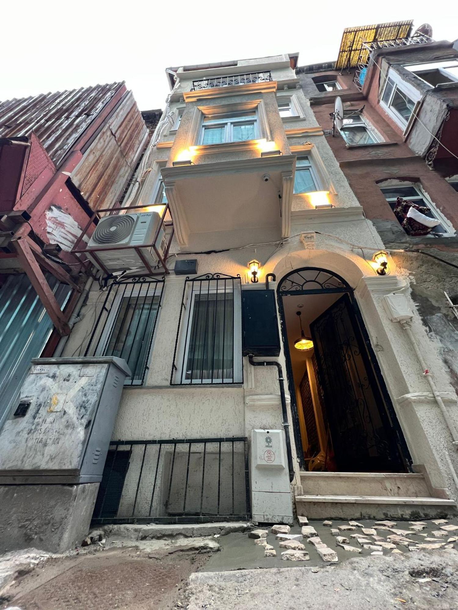 Taksim Nacre 360 Suit Istanbul Exterior photo