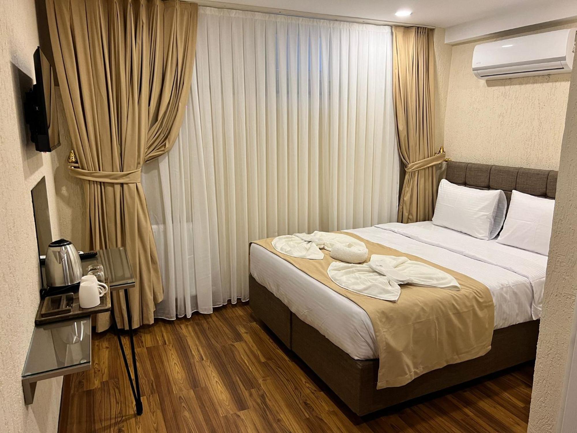 Taksim Nacre 360 Suit Istanbul Exterior photo